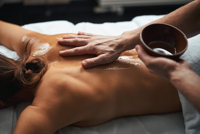 Aroma Massage Danang - Essential oils choices: lavender, lemongrass, and rose