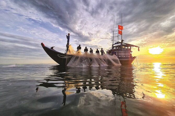 Da Nang/Hoi An: Cham Island Snorkeling, Sunbathing, Nice Beaches - Lunch on Cham Island, seafood included, with one caution
