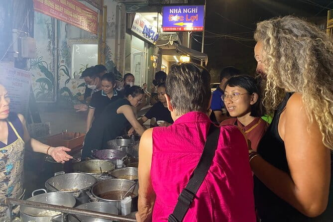 E biking Night Street Food Tour with Local Guide - Your first tastings: Beo Nam Loc, Nem lui, and Banh khoai