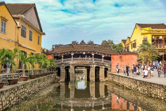 Explore Son Tra Peninsula, Monkey Mountain, Lady Buddha half-day - Guide names and why your morning depends on them