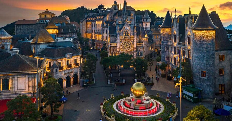 From Da Nang: Ba Na Hills Golden Bridge Private Tour & Lunch - Cable car ride up at 9:30 AM, and why timing is everything
