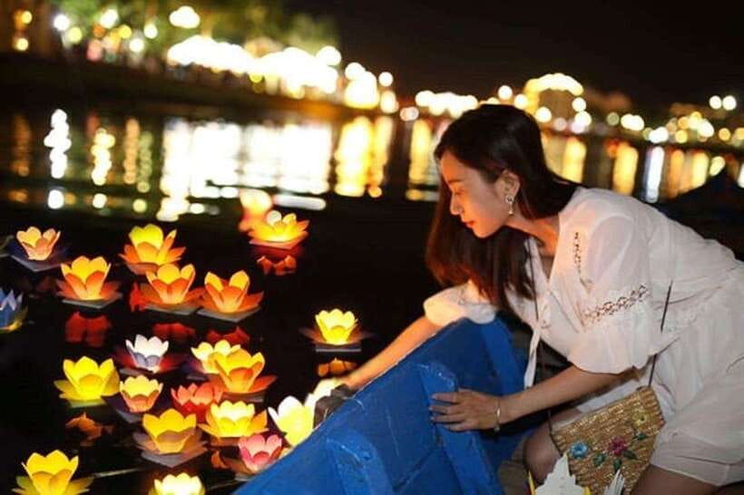 From Da Nang: Hoi An City Tour W Boat Ride - Lantern Release - Hoi An Old Town Walk: Market, Old Houses, and the Phuc Kien Hall