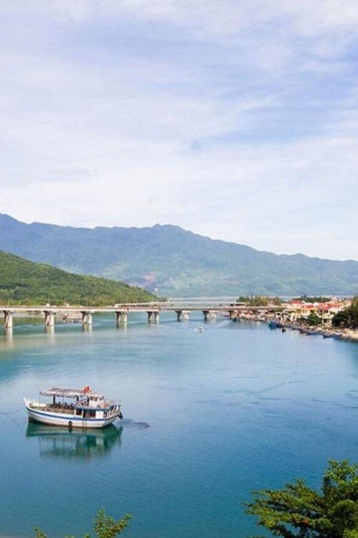 From Hue: Bus Transfer to Hoi An with Sightseeing Stops - How the ride works: English driver, comfortable bus, and shared moments