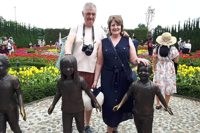 GOLDEN BRIDGE & BA NA HILL via CABLE CAR from DA NANG or HOI AN (Private Tour) - The tradeoff: the French retreat vibe, plus a family theme park feel