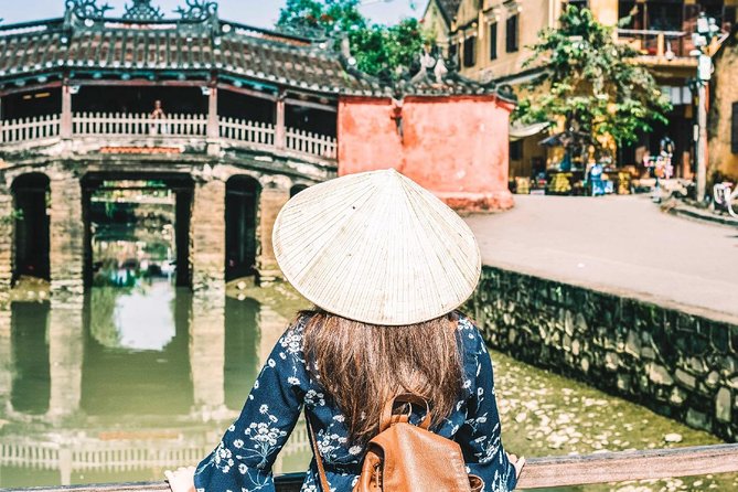 Hoi An Ancient Town Tour: Japanese Covered Bridge & Old House from Hoi An - Why Hoi An Ancient Town feels easier with a guide