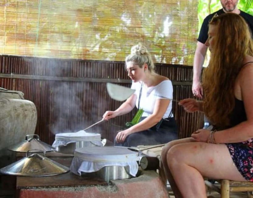Hoi An: Cam Thanh Cooking Class & My Son Sanctuary Day Tour - Cham dance and performances during the cultural stop