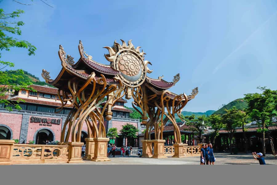 Hoi An/Da Nang: Ba Na Hills & Golden Bridge Small-Group Tour - Lava Train to new attractions: getting you into Fantasy Park zones