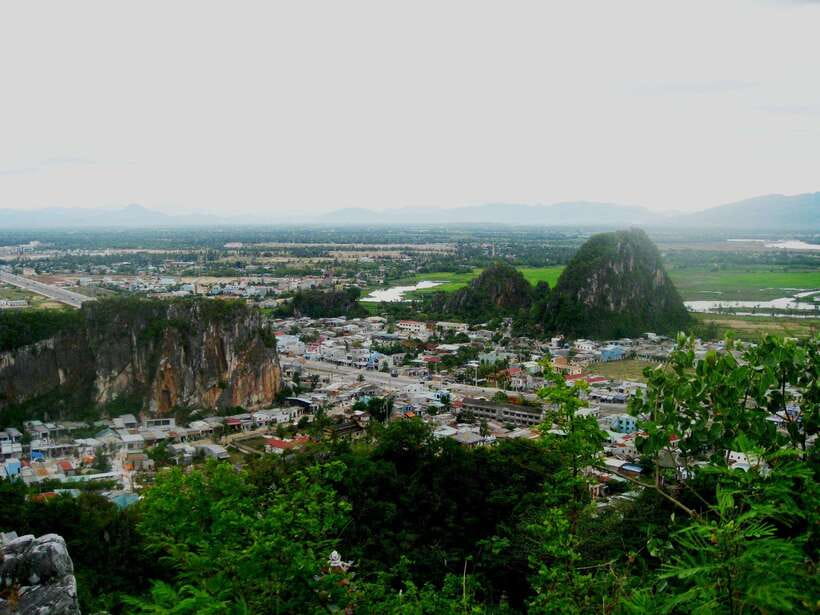 Hoi An/ Da Nang: Marble mountain and My Son Full Day - Logistics that can matter: hotel zones and pickup fees