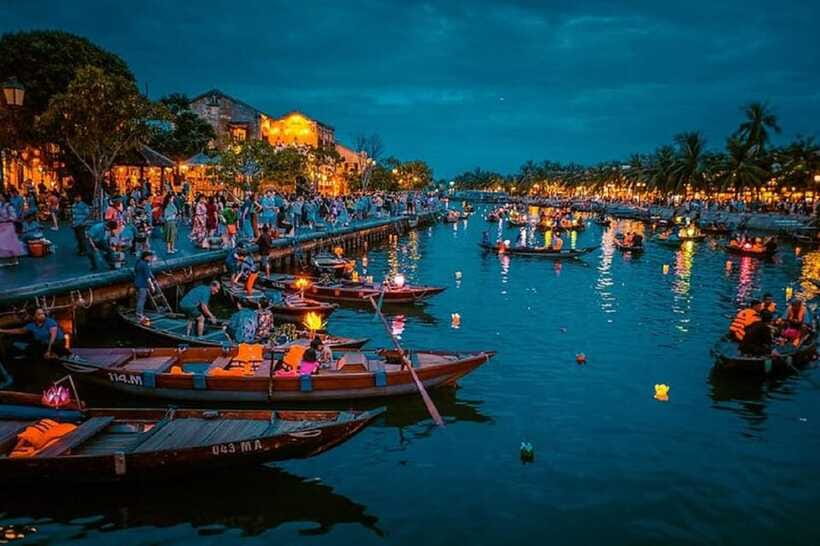 Hoi An Rickshaw Riding/Carpentry Class by Cruise & Foodie - Foodie tasting in Hoi An, five dishes and five flavors in hidden lanes