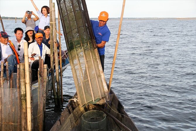 Hue: Tam Giang Lagoon And Fisherman’s Feast Half-day Tour - Tam Giang Lagoon Stop Two: Cho House and the Fisherman Game