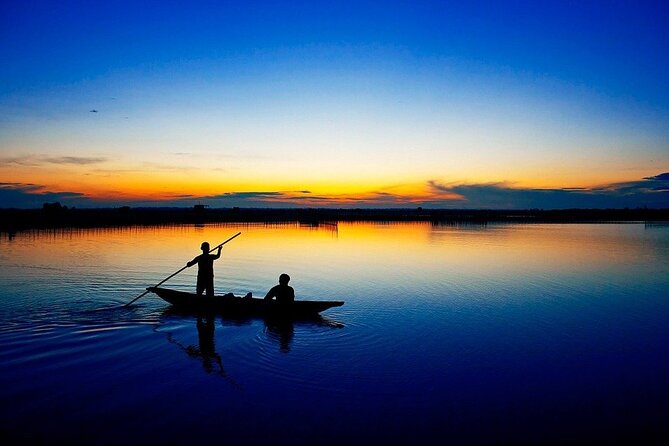 Hue: Tam Giang Lagoon And Fisherman’s Feast Half-day Tour - Getting on the Water at Đầm Chuồn (Sampan Time)
