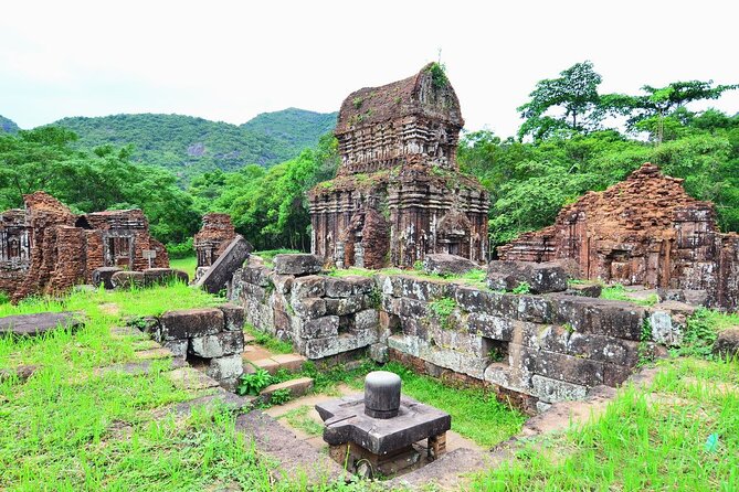 My Son sanctuary half day private Tour - Champa dances before the ruins: culture that sets the tone