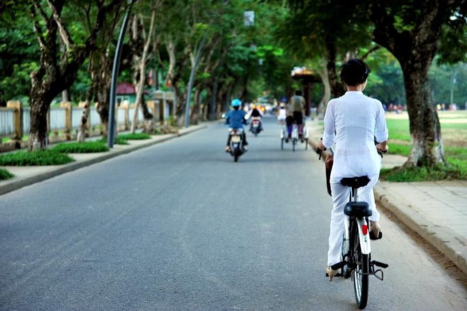 Private Departure Transfer: From Hotel in Hoian to Danang International Airport - Pickup in Hoi An: how the meeting actually works