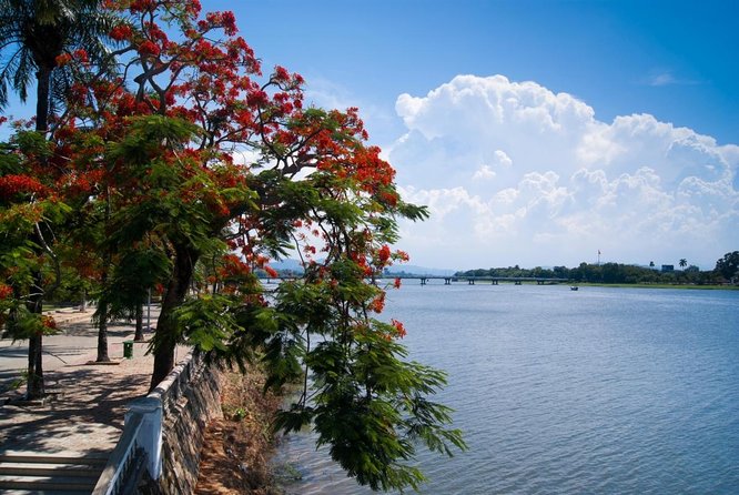 Sunset on Perfume River and Ancient Hue City Tour by Bike - Bao Vinh village: trades, traditional houses, and real craft details