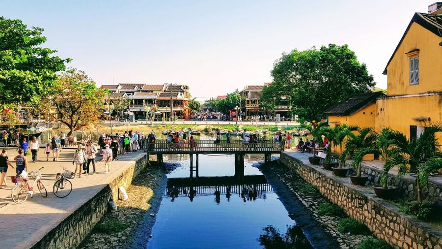 The lanterns of Hoi An & My Son - Hoi An ancient town walk before lanterns take over